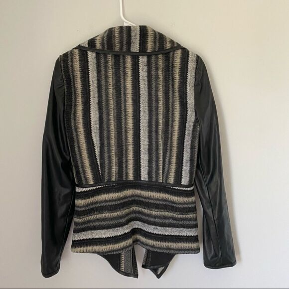 Vakko Sport Women’s Open Drape Front Faux Leather Wool Blend Jacket - Picture 5 of 7